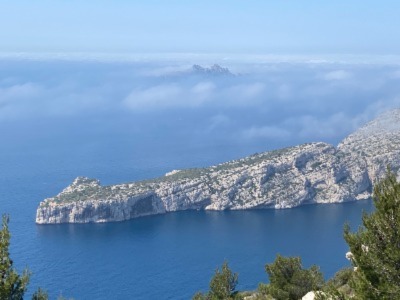 Pour des randonnees toniques  Marseille en toute saison